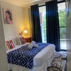 Near Train Cafe-Quiet and Cozy