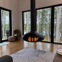 Contemporary Lakehouse in Lakeville