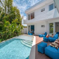 Wave - 6BR Luxe Canggu Villa with Rooftop & Pool