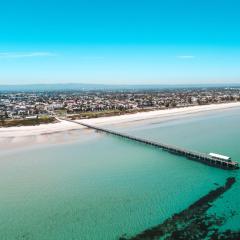 Belle Escapes - Coral Drift Retreat