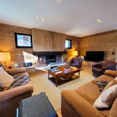 Chalet familial rénové, proche centre, capacité 12, parking, WiFi - FR-1-598-195