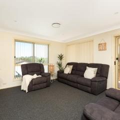 Walk to the Beach in Central Location