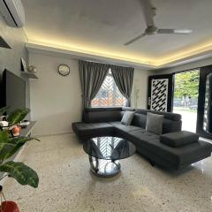 Putra Perdana Puchong Corner Homestay 12-17 pax