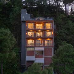 StayVista at The Elmstone with Bonfire, BBQ