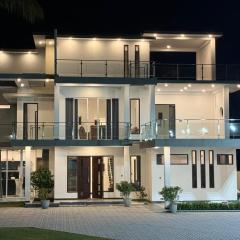 Shrek Villa Balapitiya