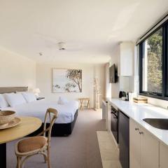 King Bed Studios at Manly - 3min walk to Corso & Manly Beach