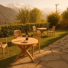 Manu Villa, Manali - A Beautiful Cottage towards Snow Capped Mountains