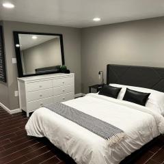 Elegant Modern Studio in Prime Location