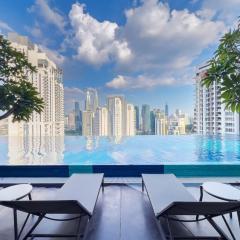 Majestic Residence Infinity Pool with KLCC View