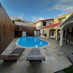 villa piscine jacuzzi
