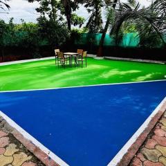 Cozy Madh Island Cottage with Private Courtyard