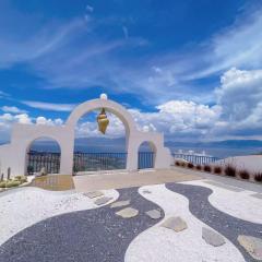 Fuxian Lake Lanshan Su Ant Nest Homestay