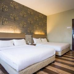 Swing & Pillows - Sky Star, KLIA 1 KLIA 2, Sepang