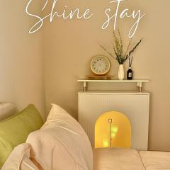 송도달빛축제공원역 5분 감성 숙소