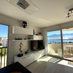 Terrasse vue mer et montagne – Calvi centre et plage