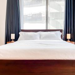 corner 1BR unit with city view Avant at The Fort