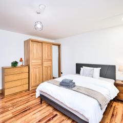 Modern 1Bed, 2 Min to Tube & DLR in London E3