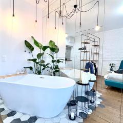 Warszawa Centrum Designerski Apartament z Wanną