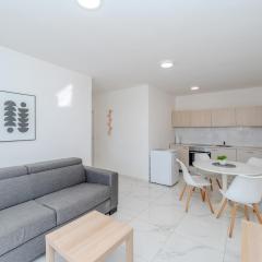 Lilly centrally located apartments