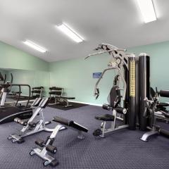 Magnolia Pointe Luster Leaf 4878-102