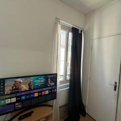 Bright apartment, 5 minutes from Paris