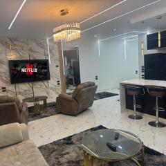 شقة فندقية بغرفتين قرب مول مصر وميدان جهينة