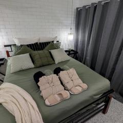 Peaceful, Modern, LowToxic, Bfast included