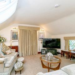 The Gatehouse-Uk11836