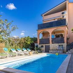 Apartments ES with Pool