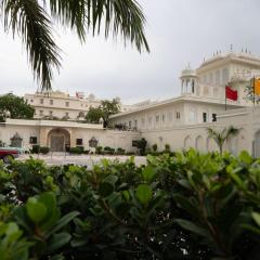 The Raj Palace (Small Luxury Hotels of the World)
