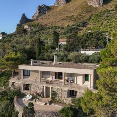 Modernist Villa With Private Sea Access