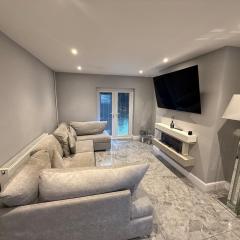 3 bedroom modern spacious house Ditchingham