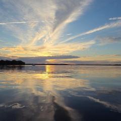 Porky's Lodge, Bar & Grill