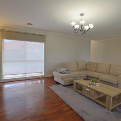 Relaxing Family Getaway 3BR House with Garden