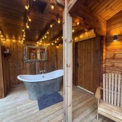 The Watershed Lodge - 33 Duck Lake