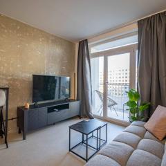 Cozy Hideaway Studio with Balcony