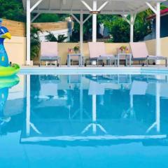 Beautiful suite S18, pool, sea view, next to paradise Pinel Island