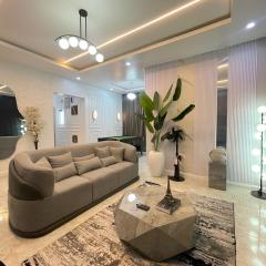 Mikkos Haven - Luxury 3 Bed in Jahi