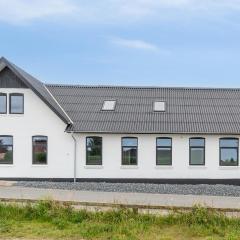 6 Bedroom Stunning Home In Give