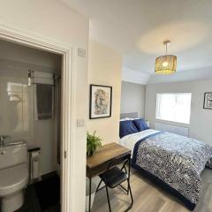 Contractor & Leisure Stay 4BR all en-suite and Parking