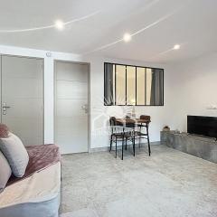 THE LAVENDER NEST I For 3 By Sunset