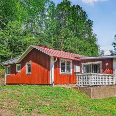 Gorgeous Home In Annerstad