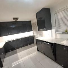 Luxury 3 Bedroom House with Parking