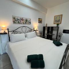 Affittacamere LA CASA DI GIADA a 5 minuti dal centro di Imola - parcheggio privato incluso per furgoni, auto, moto