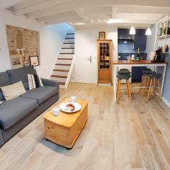 Séjour couple ou solo Maisonnette tout confort - calme et proximité commerces, plage, restaurants et axes routiers