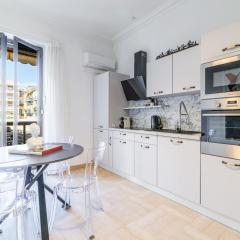 Ultra Central 2 Bdr - AC & Balcony