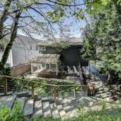 Luxury Seattle Retreat Near Stadiums
