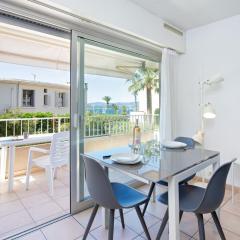 Studio Climatisé Proche Plage et Commerces avec Balcon, Wi-Fi et Parking - FR-1-466A-16