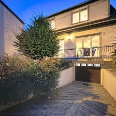 6 bedroom, 5 bathroom villa near Paris