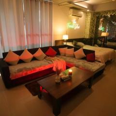 The Forest Glow - Nature Studio Stay, Malsi Dehradun